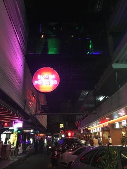 f:id:l-traveler-lovetabi:20170811084425j:plain バンコクゴーゴーバー