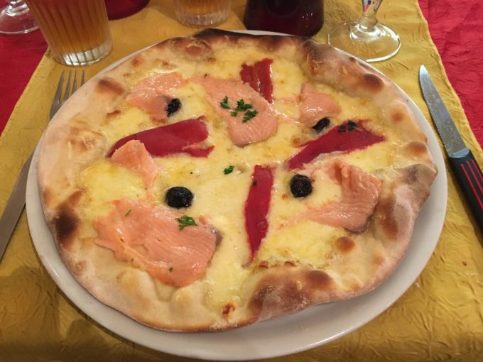 ヌーディスト村レストラン