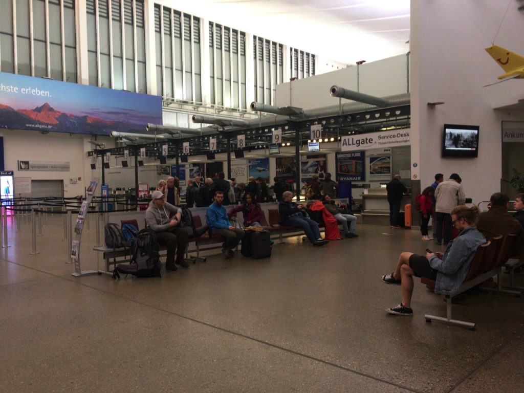 メミンゲン空港