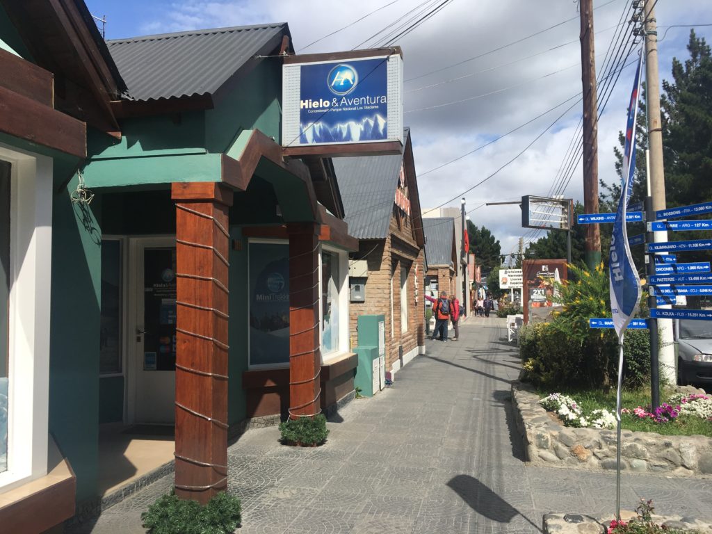ペリトモレノ氷河ツアー会社